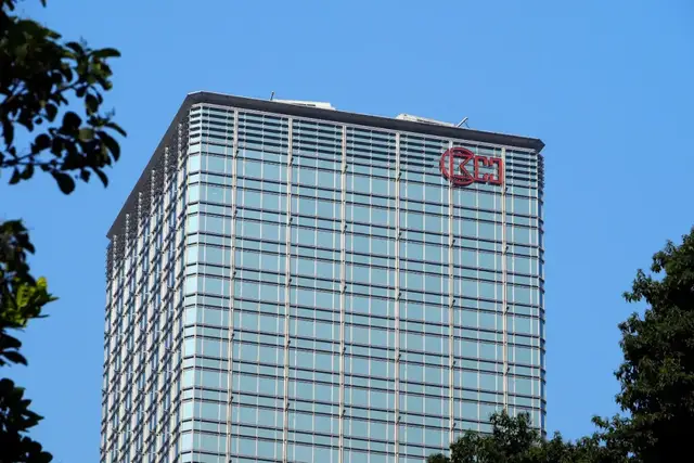 霍建宁打辅助	，李嘉诚家族攒下1600亿现金